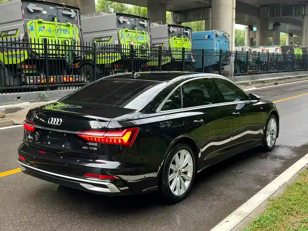 Audi A6L — фото 6