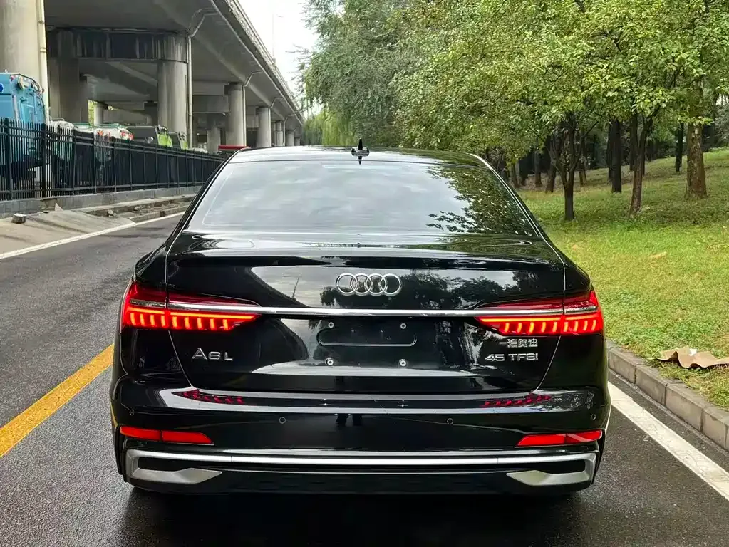 Audi A6L — фото 10