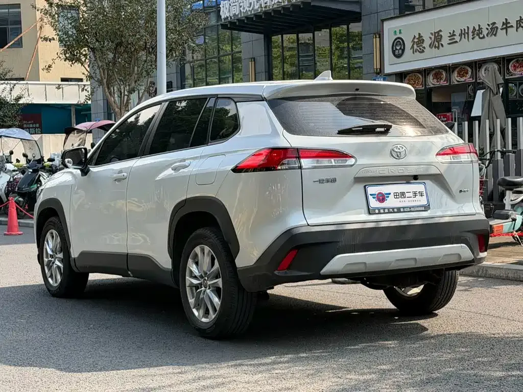 Toyota Corolla Cross — фото 9