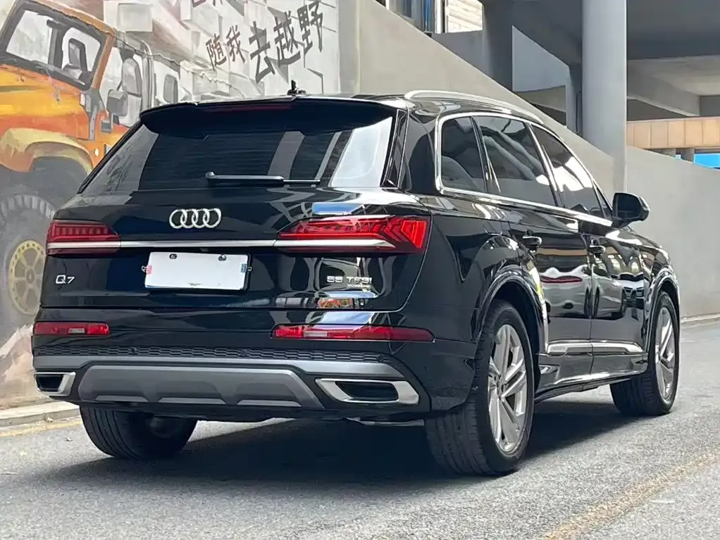 Audi Q7 — фото 4