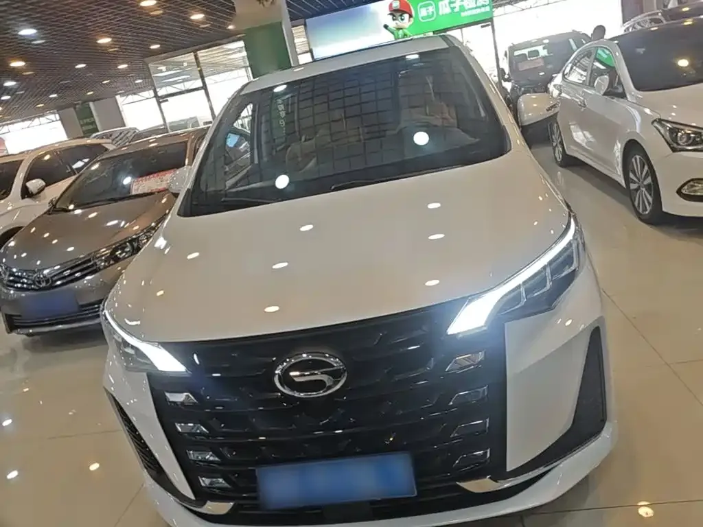 GAC Motor Trumpchi M6 — фото 10