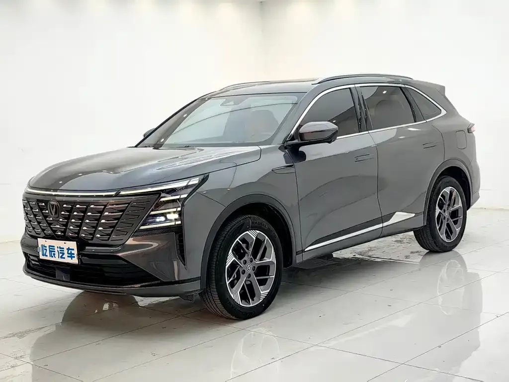 Changan CS75 PLUS — фото 1