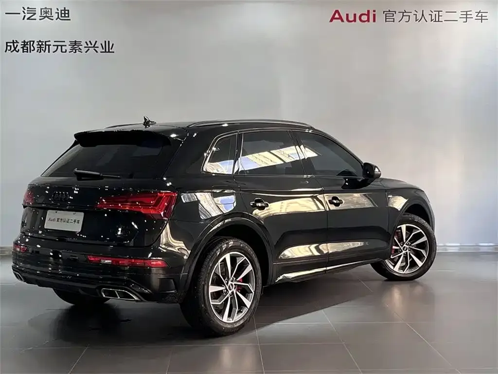 Audi Q5L — фото 4