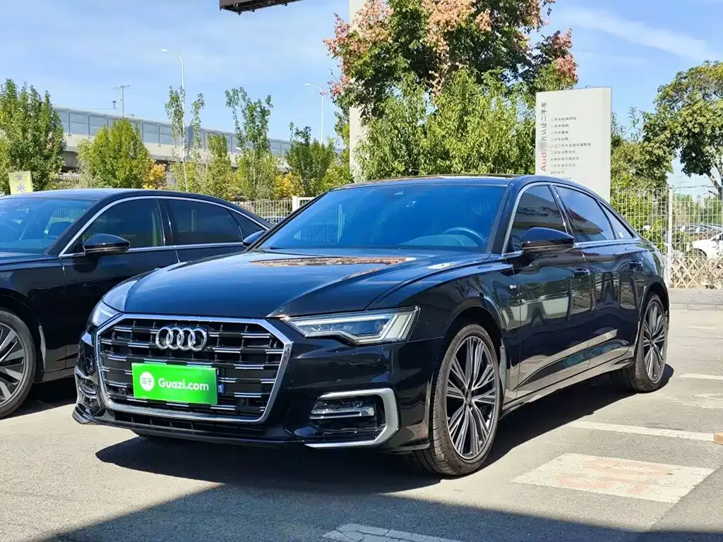 Audi A6L — фото 1