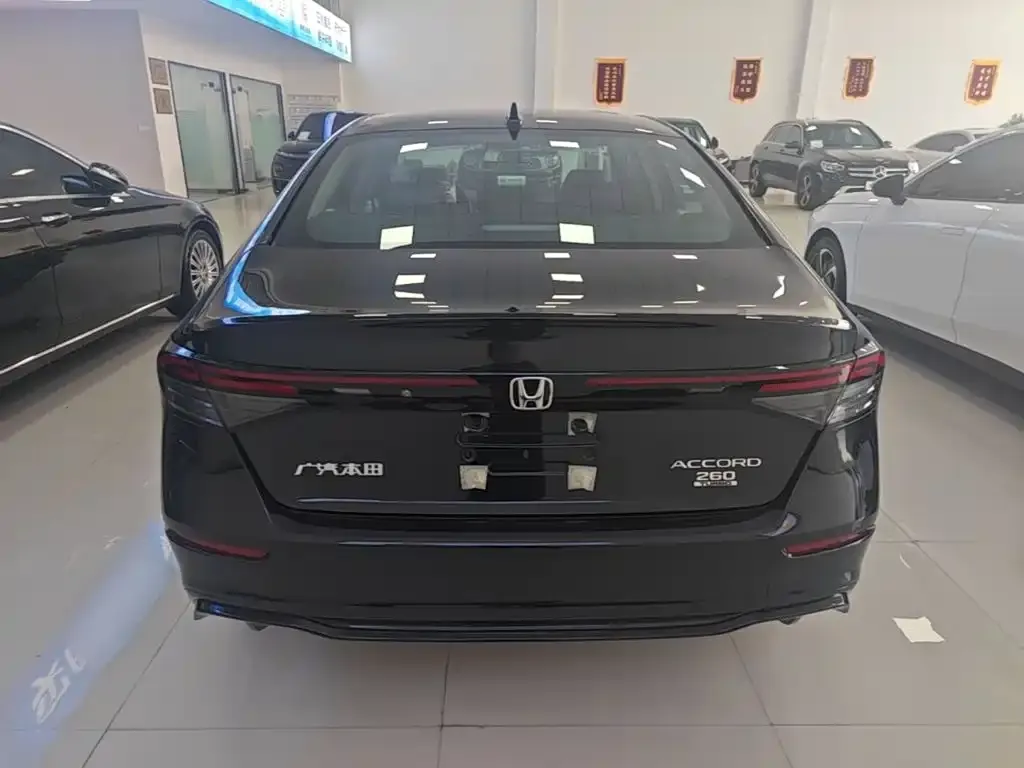 Honda Accord — фото 6