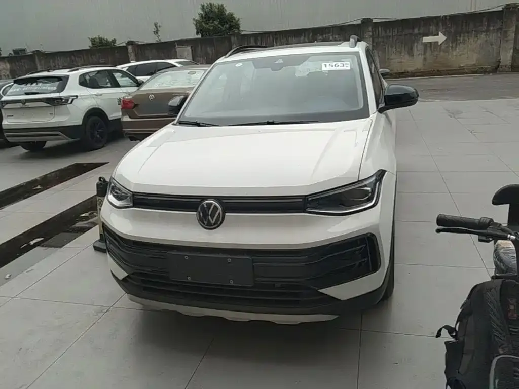 Volkswagen Tharu — фото 3