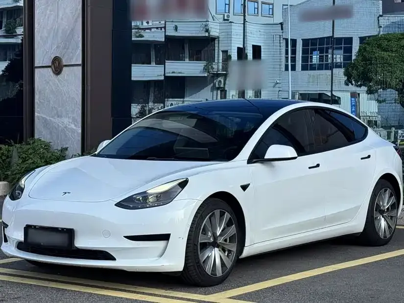 Tesla Model 3 — фото 2