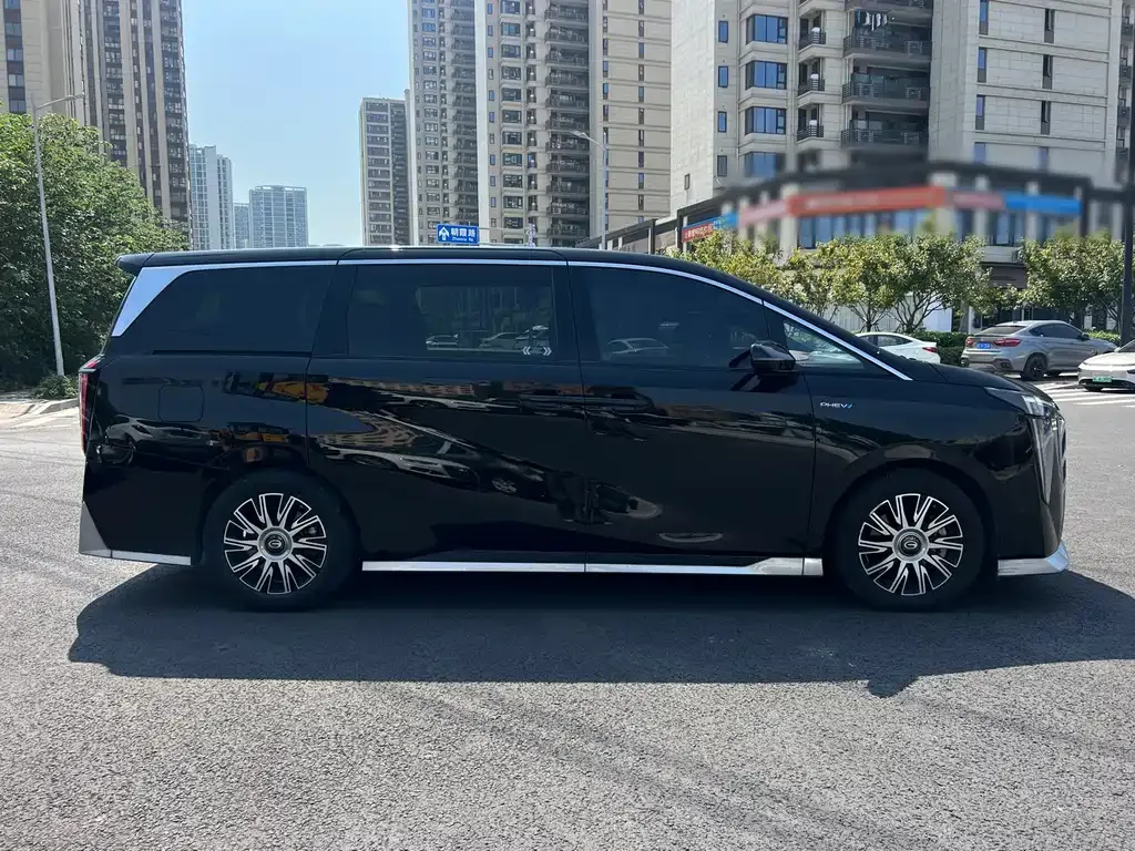 GAC Motor Trumpchi E9 — фото 9