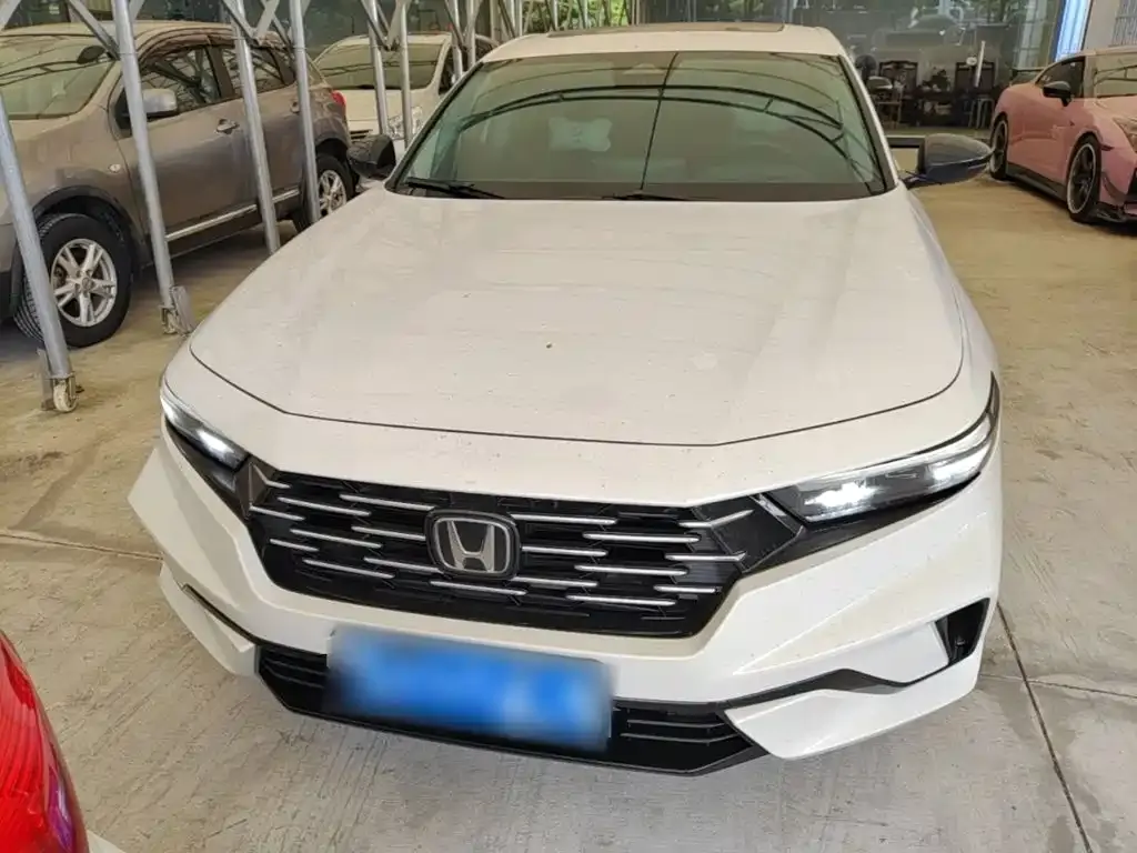 Honda Accord — фото 8