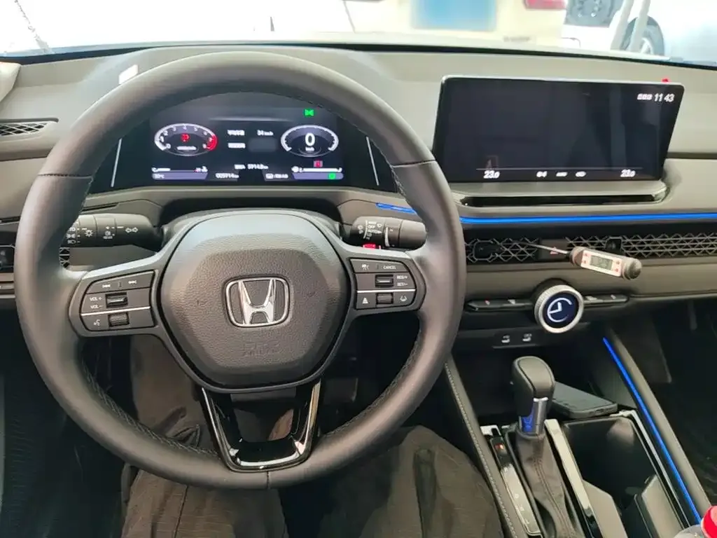 Honda Accord — фото 7