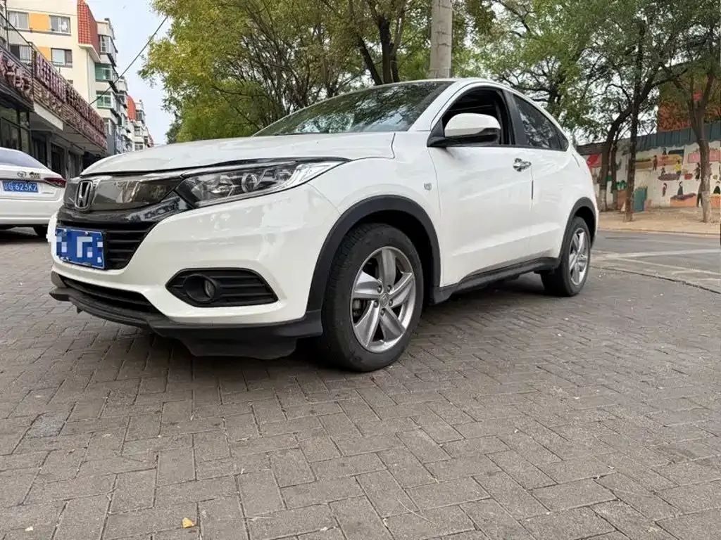 Honda Vezel — фото 1