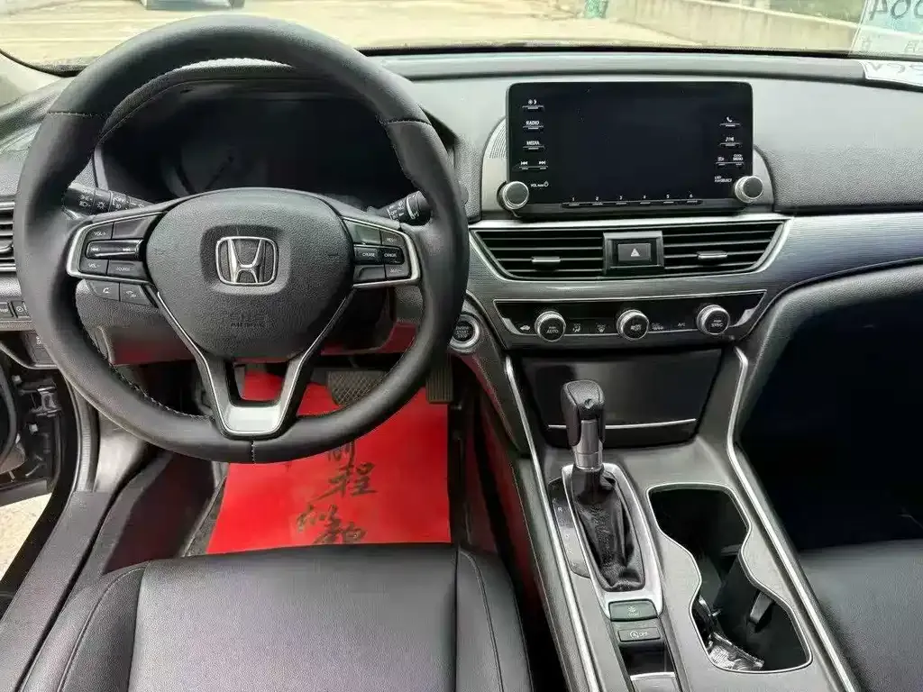 Honda Accord — фото 6