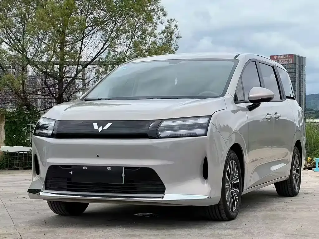 Wuling Xingguang 730 New Energy — фото 1