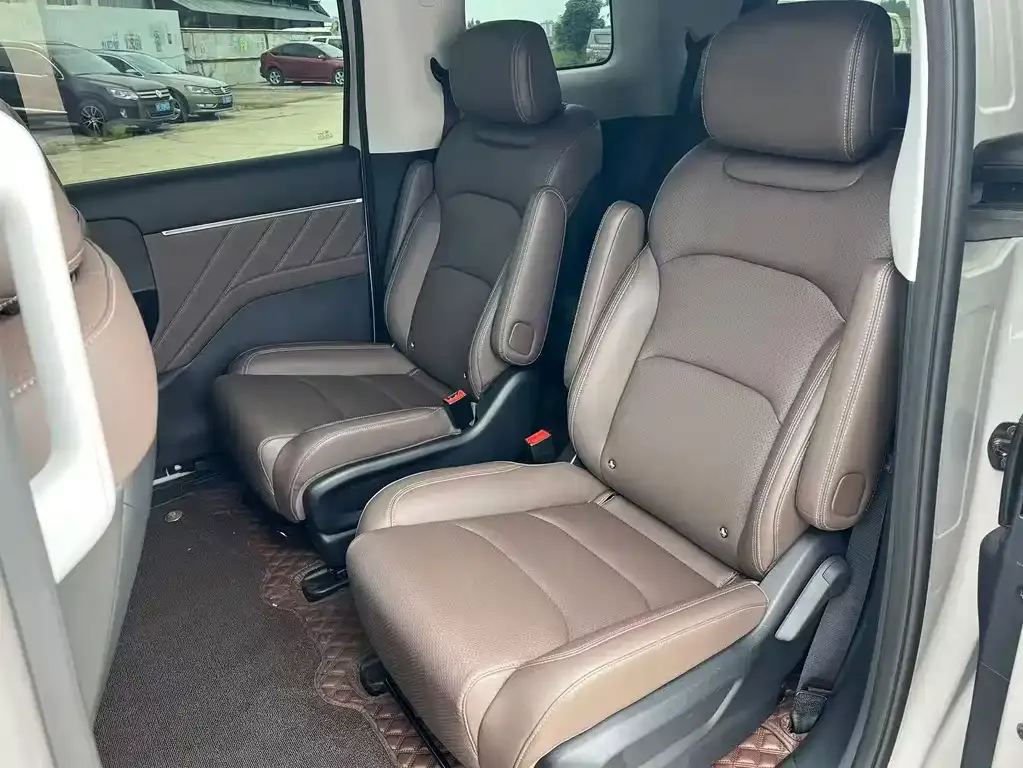 Wuling Xingguang 730 New Energy — фото 8