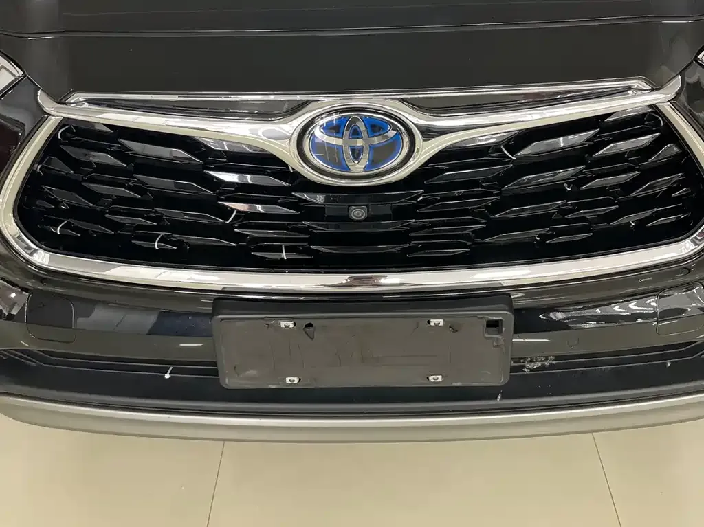 Toyota Highlander — фото 4