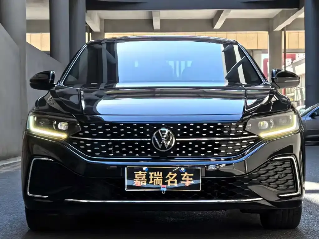 Volkswagen Passat — фото 6