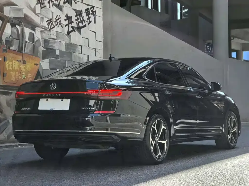 Volkswagen Passat — фото 9