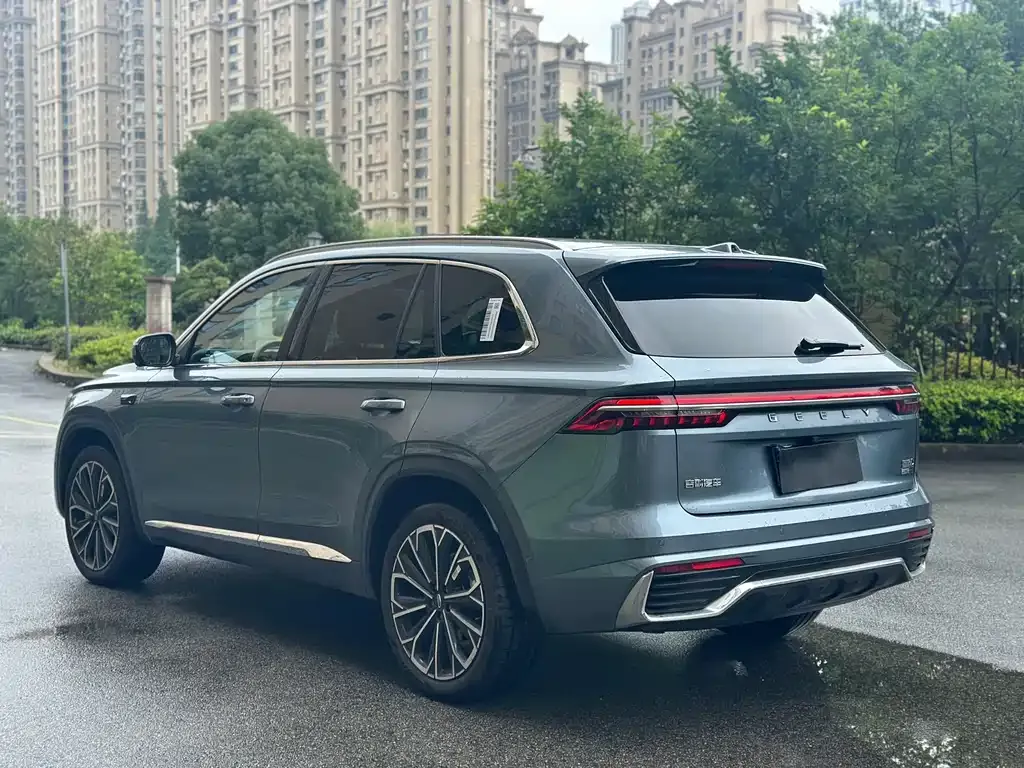 Geely Xingyue L — фото 10