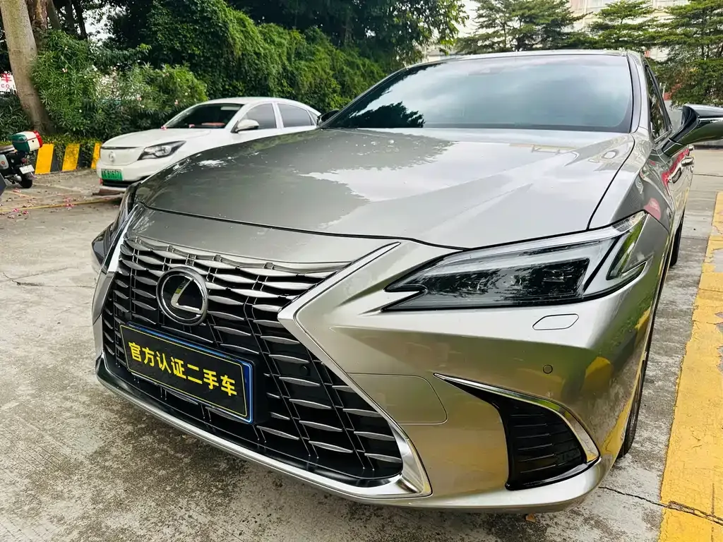 Lexus ES — фото 3