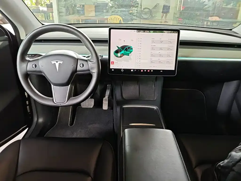 Tesla Model Y — фото 4