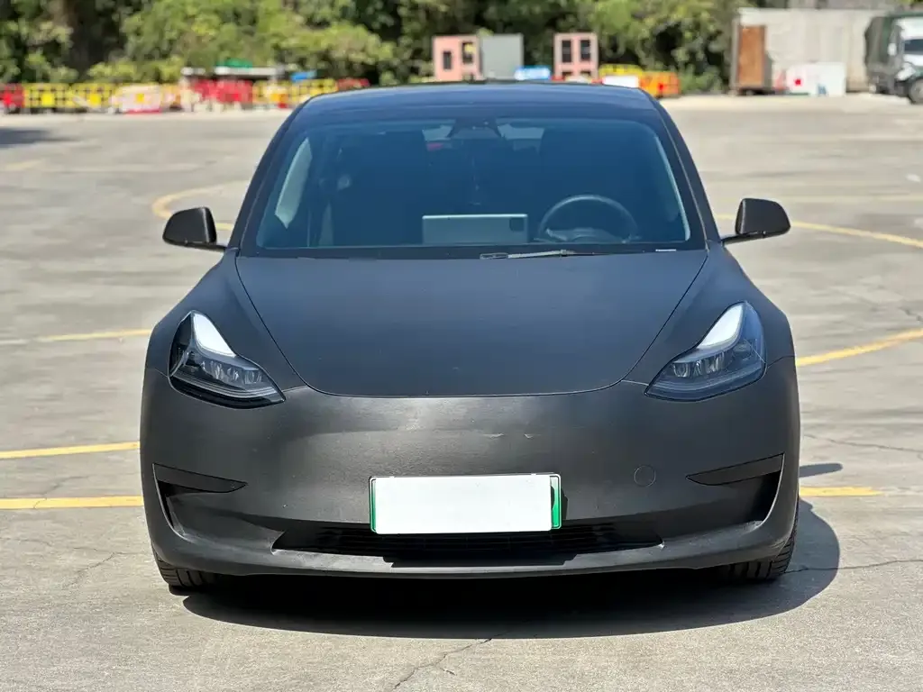 Tesla Model 3 — фото 10