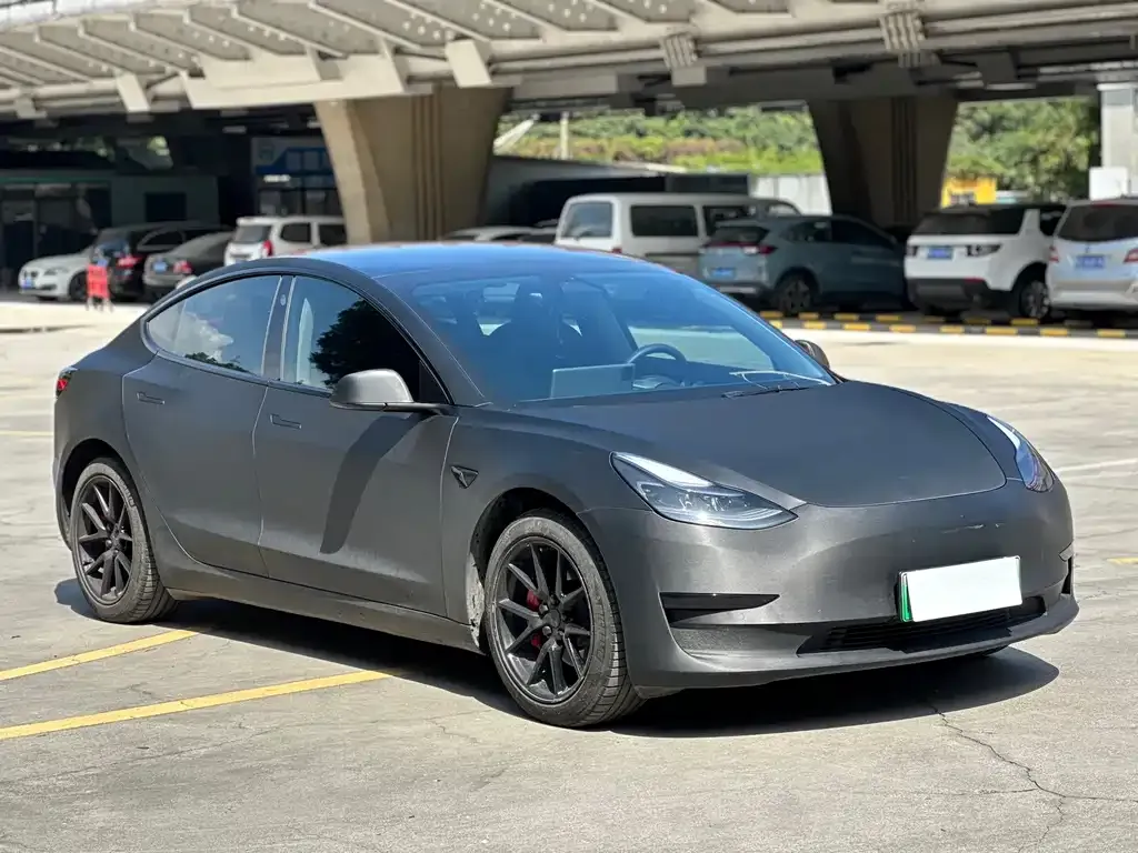 Tesla Model 3 — фото 9