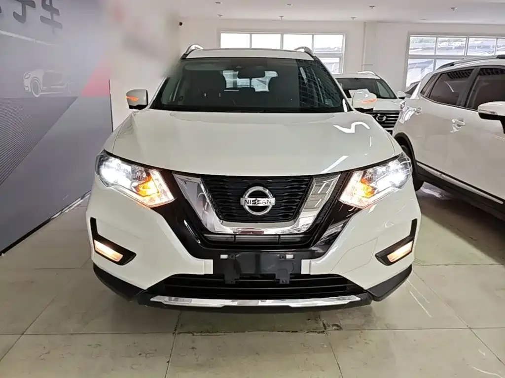 Nissan X-Trail — фото 4