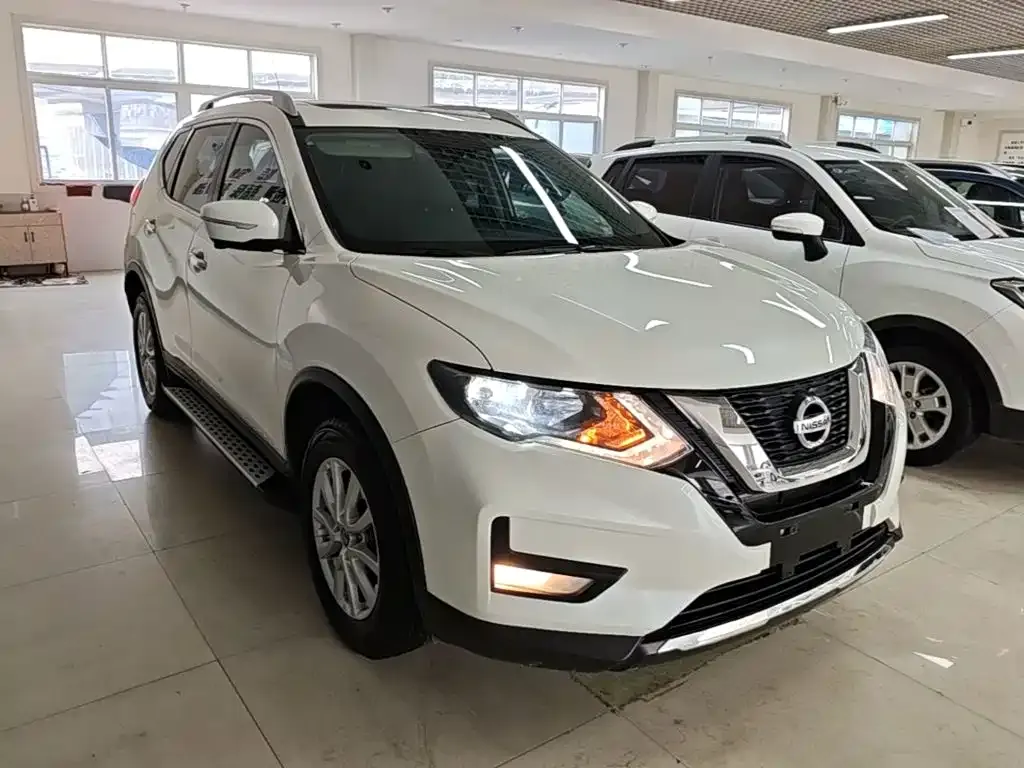 Nissan X-Trail — фото 9