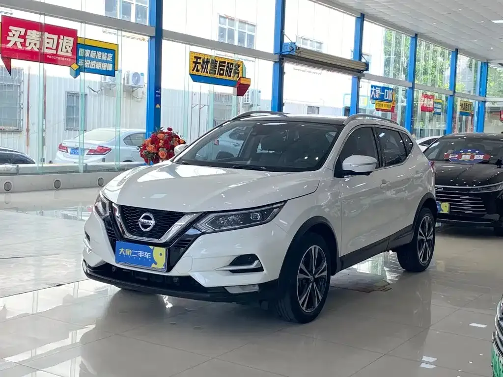Nissan Qashqai — фото 1