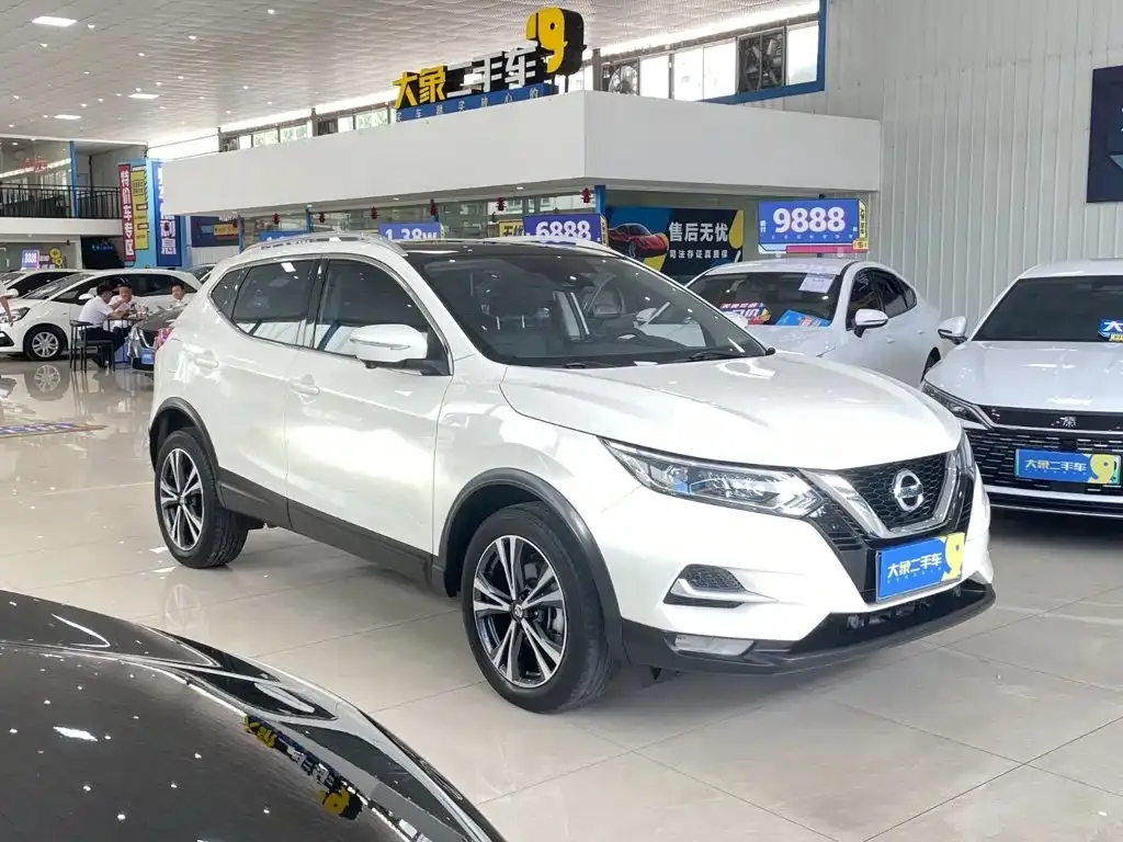 Nissan Qashqai — фото 8