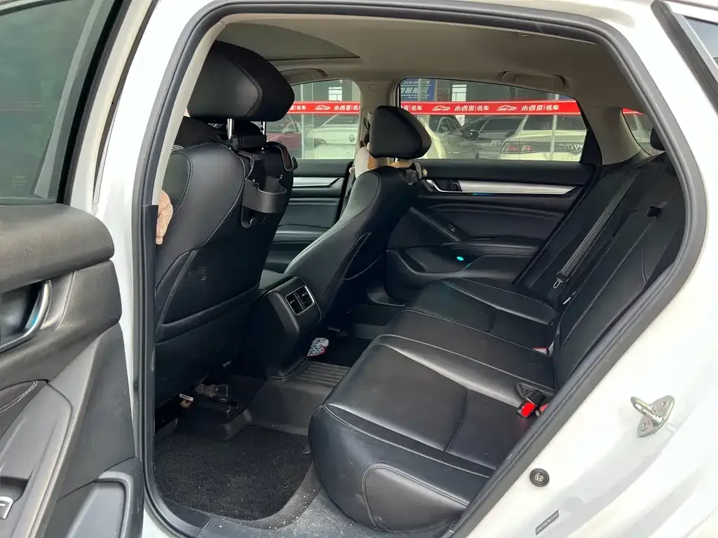 Honda Accord — фото 2