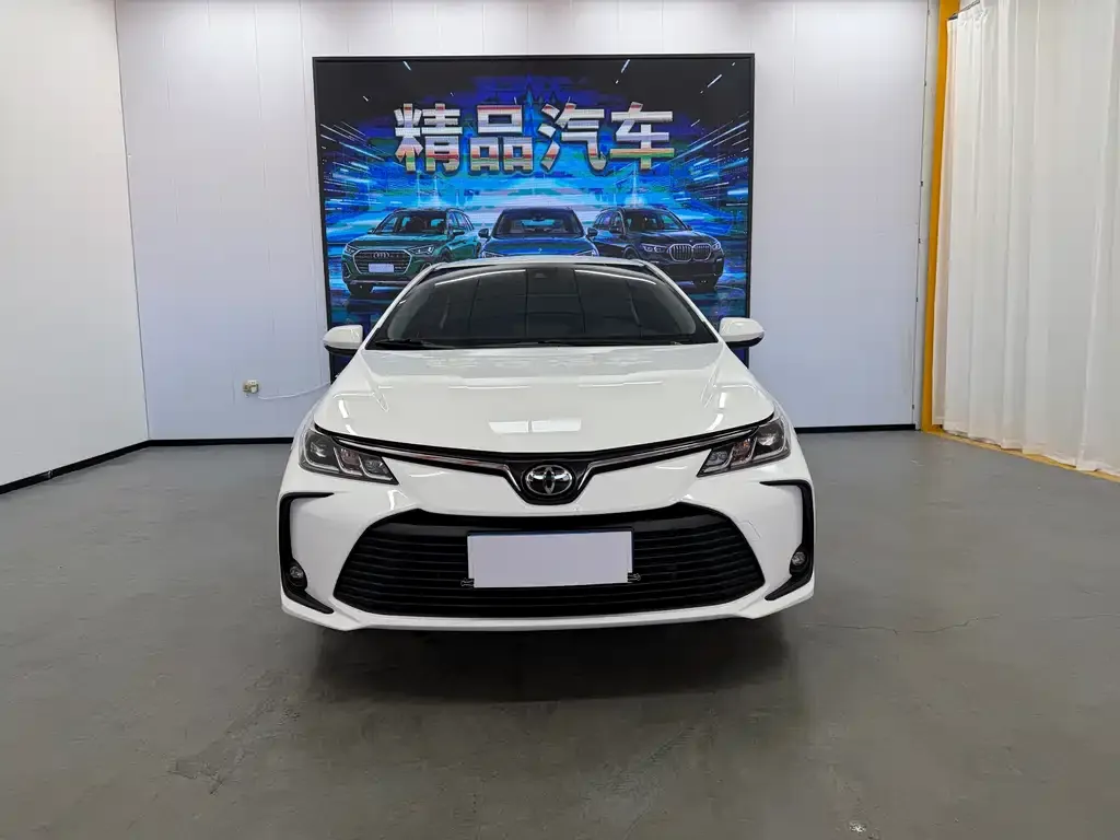 Toyota Corolla — фото 9