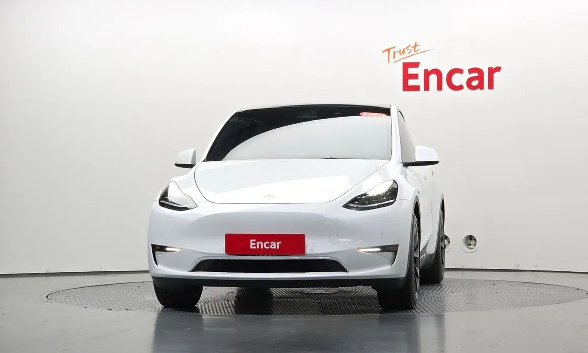 Tesla Model Y — фото 9