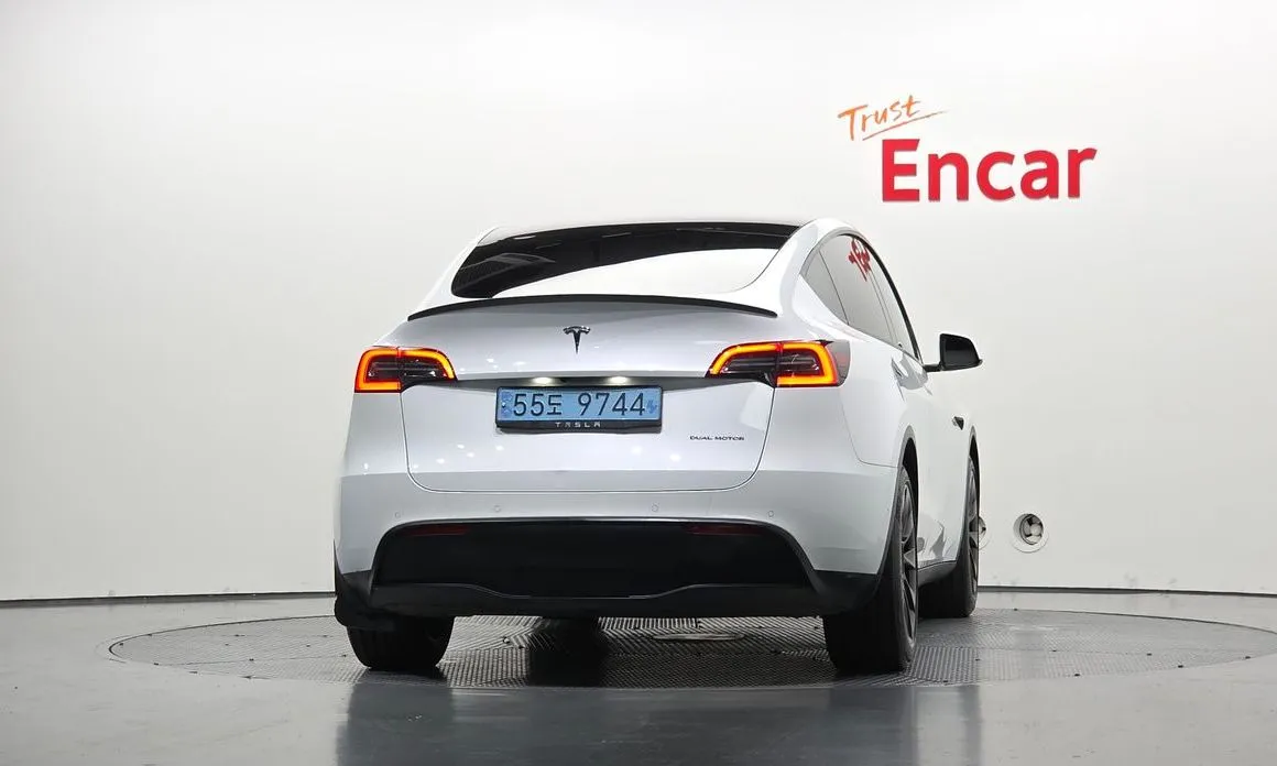 Tesla Model Y — фото 4