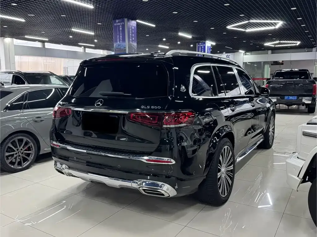 Mercedes-Benz GLS — фото 6