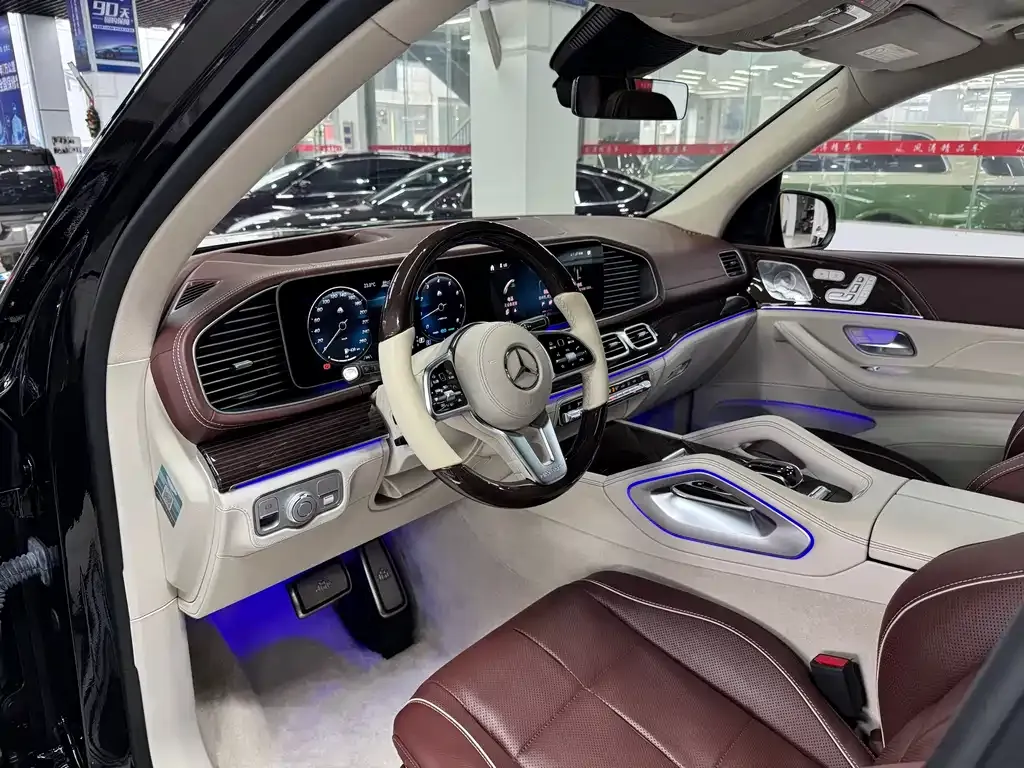 Mercedes-Benz GLS — фото 4