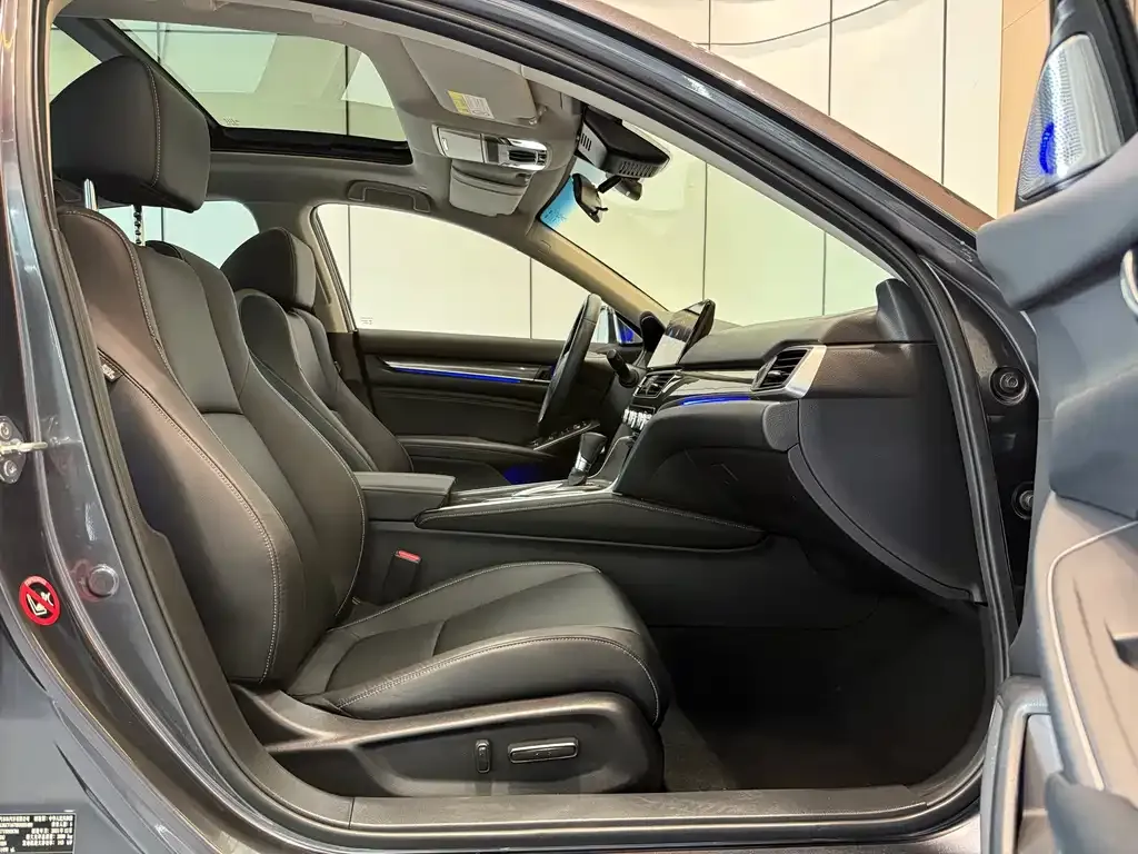 Honda Accord — фото 6