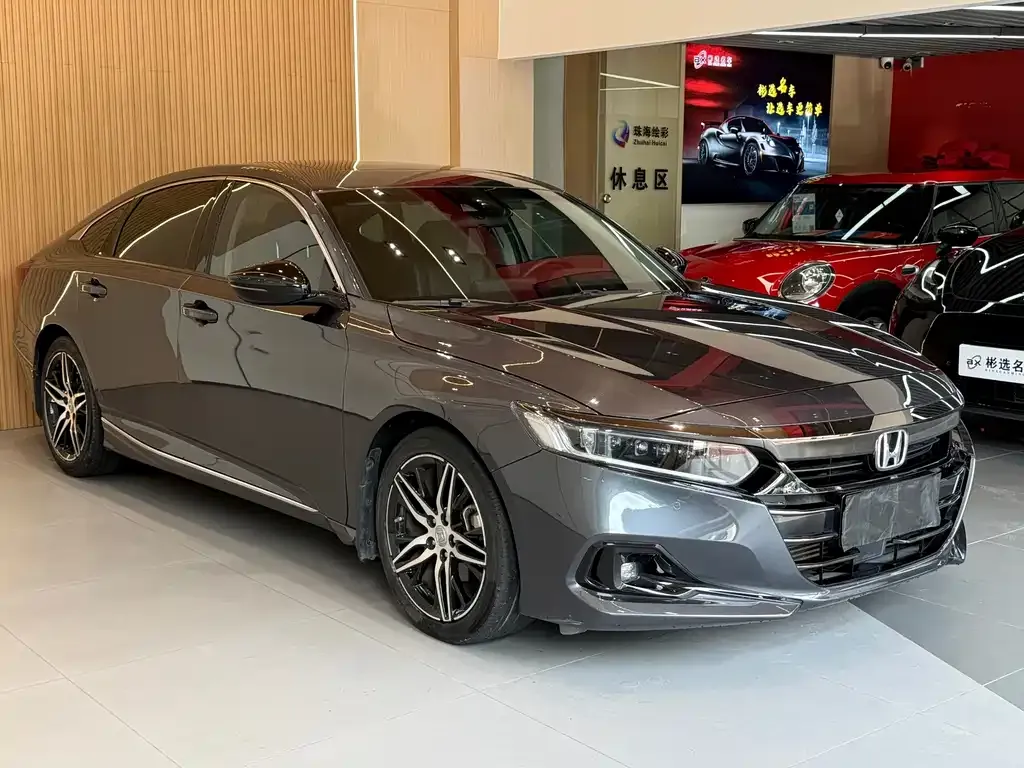 Honda Accord — фото 3