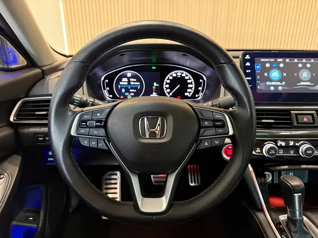 Honda Accord — фото 9