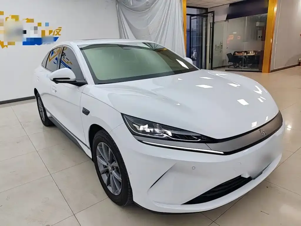 BYD Qin L — фото 1