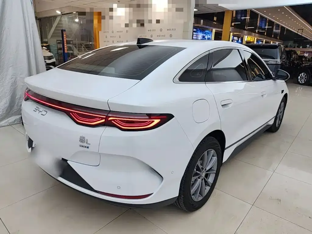 BYD Qin L — фото 7