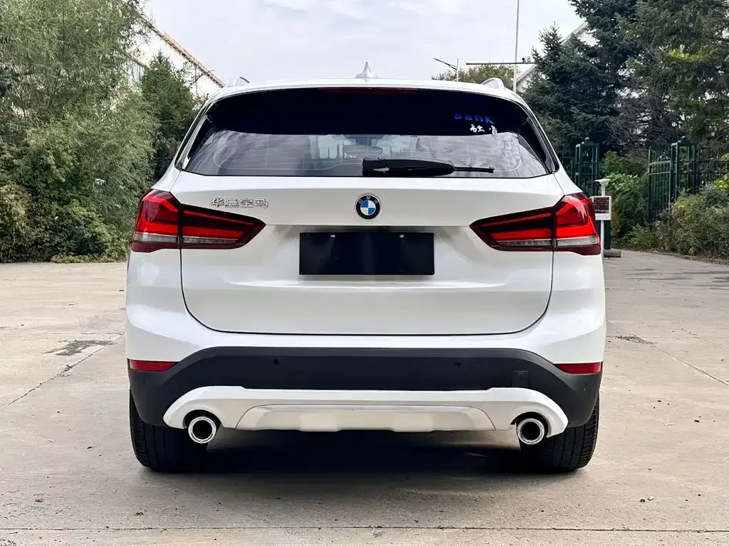BMW X1 — фото 10