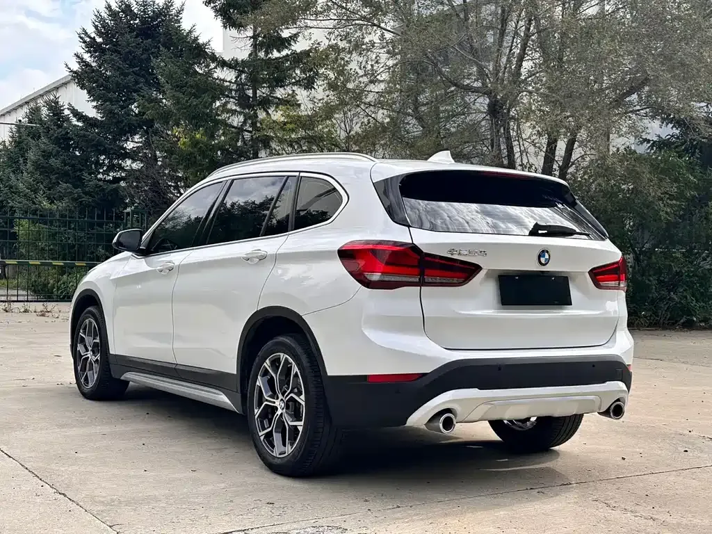 BMW X1 — фото 7