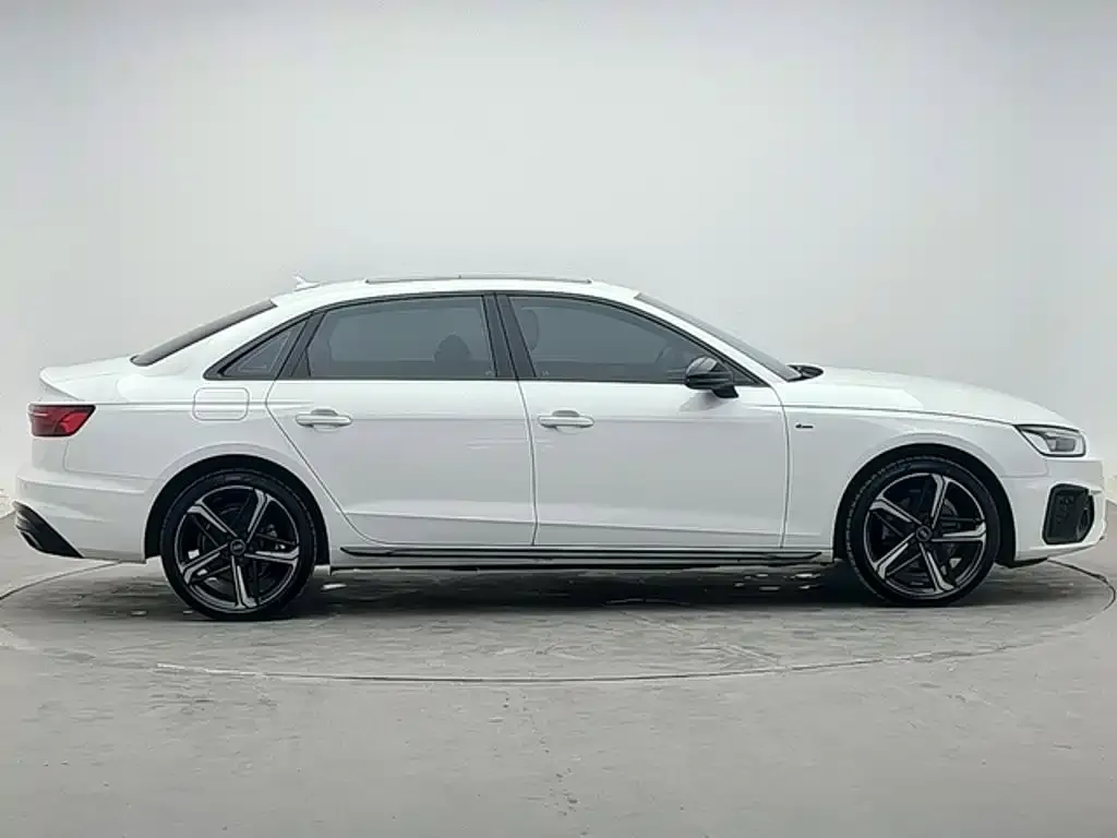 Audi A4L — фото 9