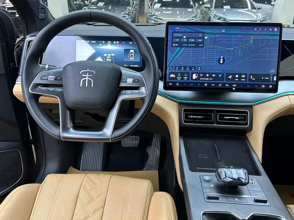 BYD L DM-i — фото 2