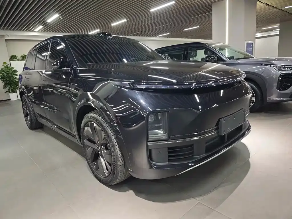 Li Auto L9 — фото 3