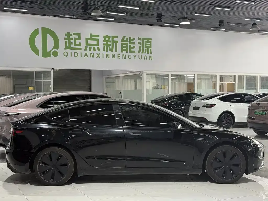 Tesla Model 3 — фото 6