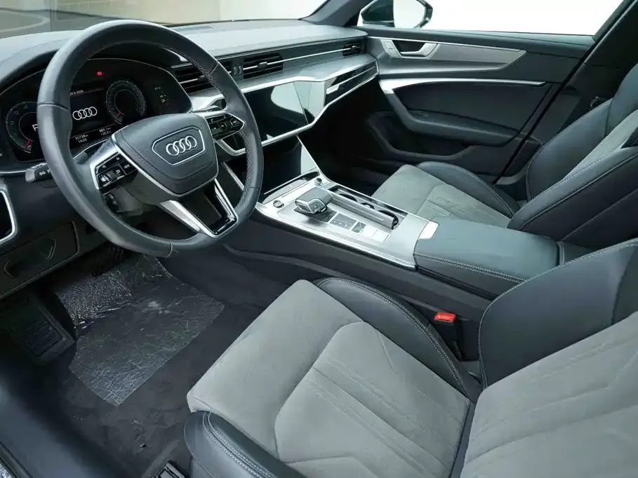 Audi A6L — фото 10