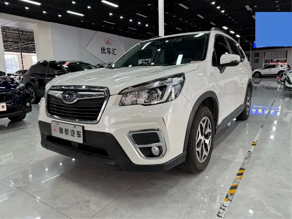 Subaru Forester — фото 1