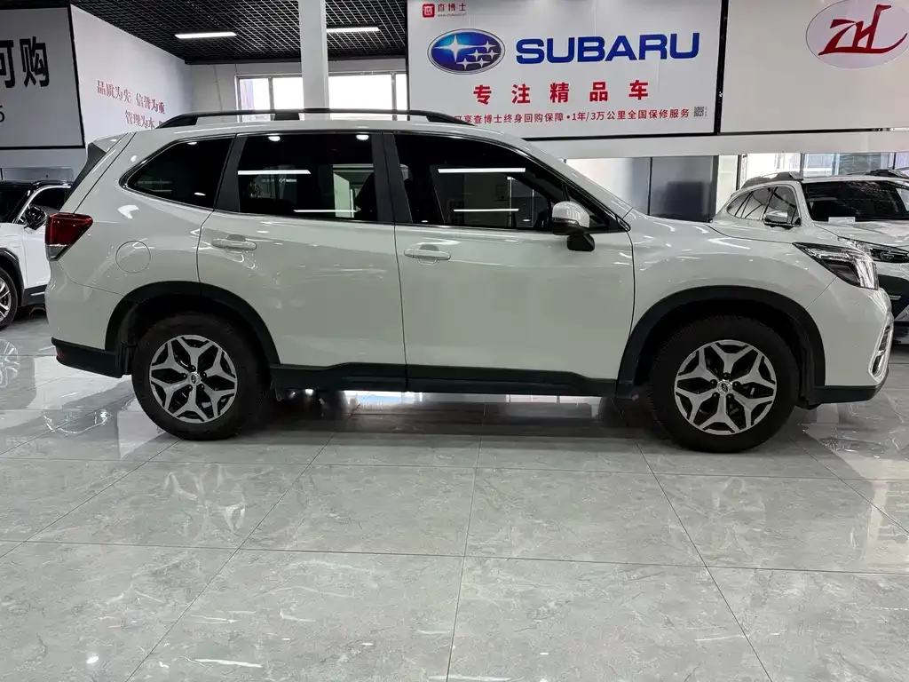 Subaru Forester — фото 4